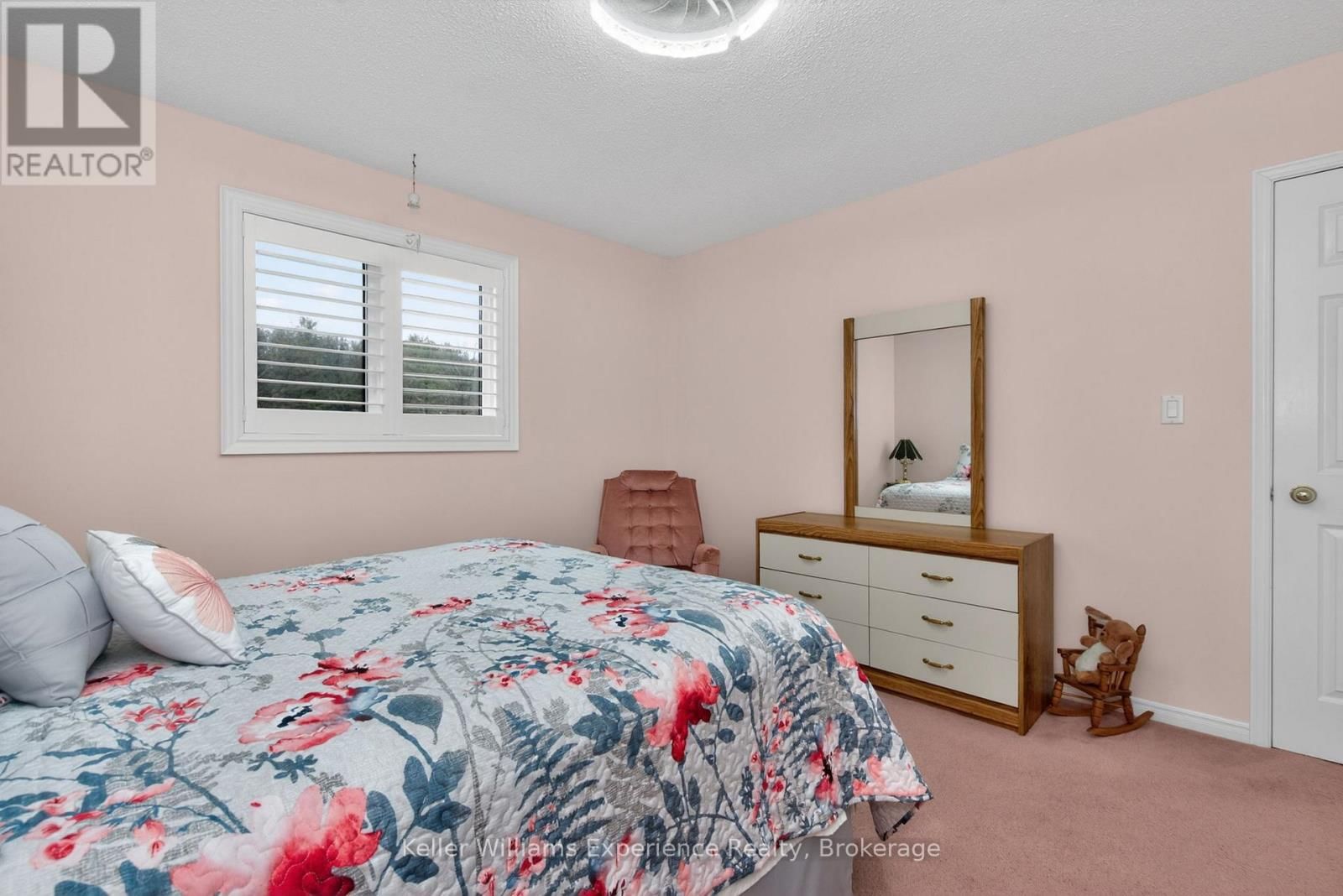 27 ROSEWOOD AVENUE Image 29