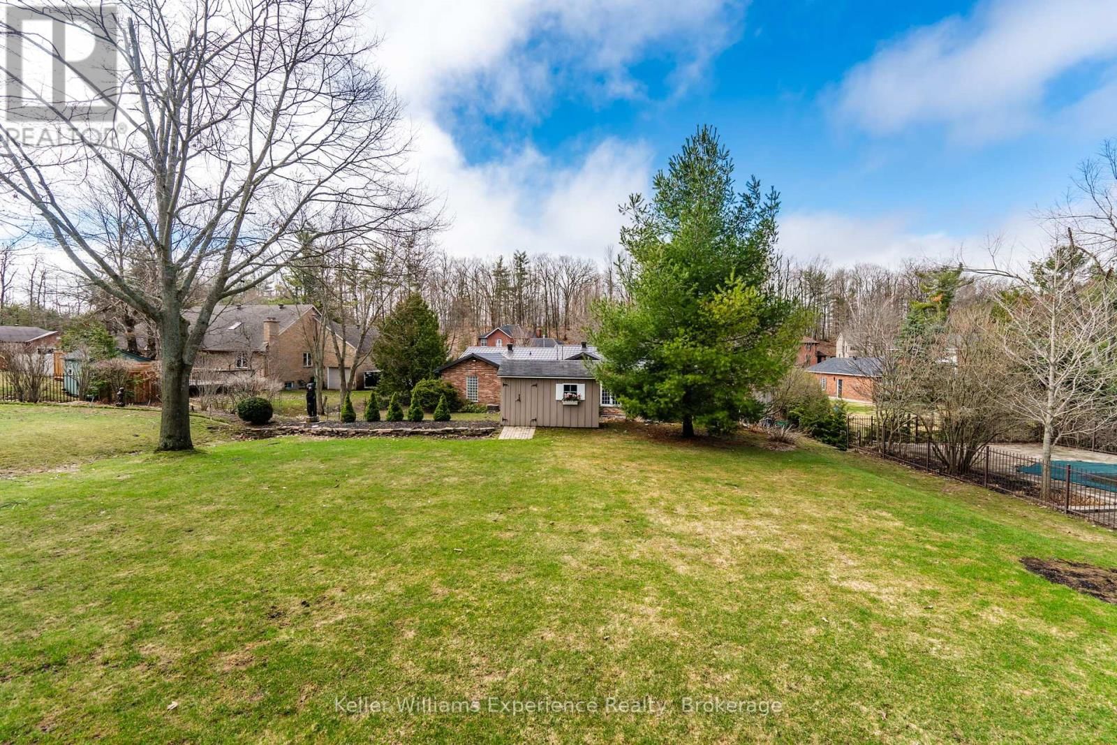 27 ROSEWOOD AVENUE Image 43