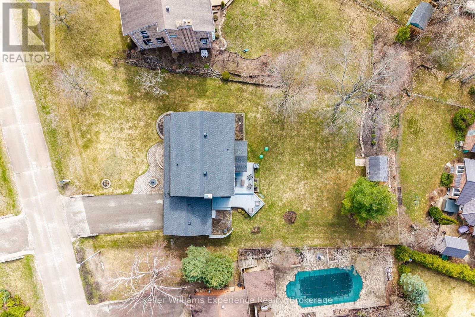 27 ROSEWOOD AVENUE Image 49