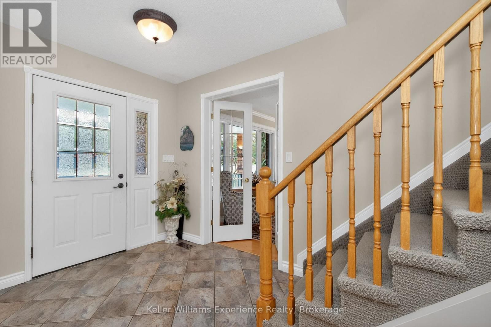 27 ROSEWOOD AVENUE Image 6