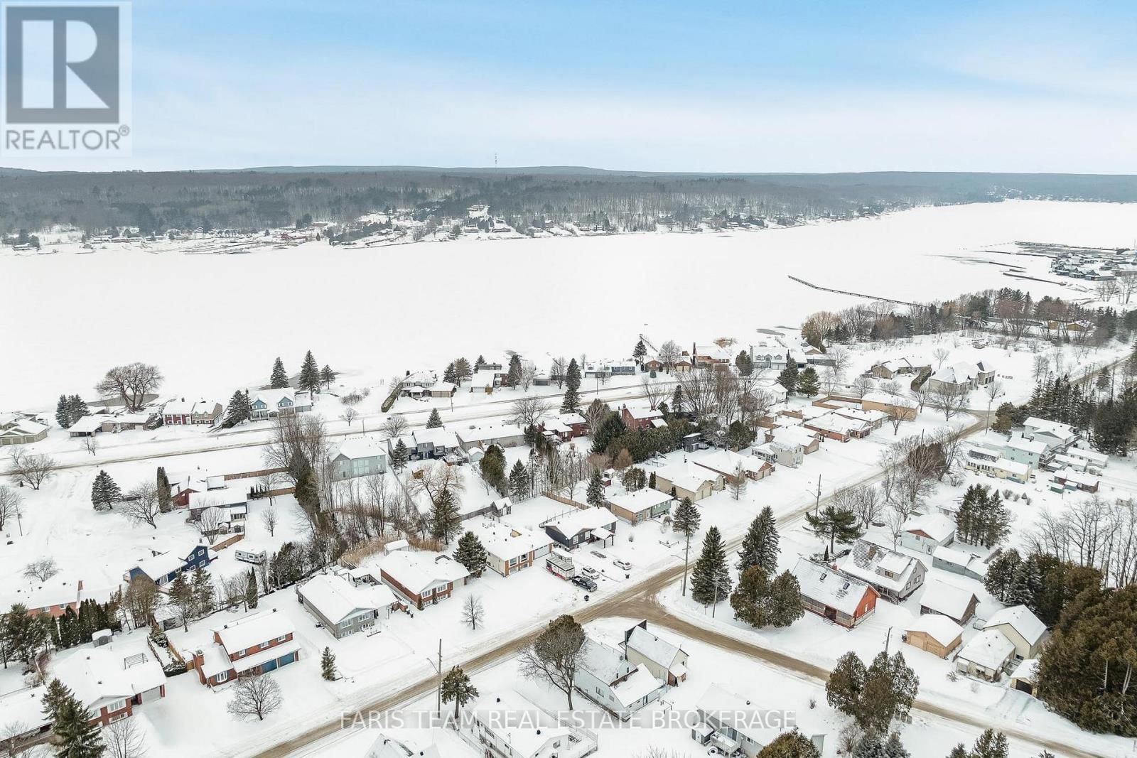 51 BECK BOULEVARD Image 32