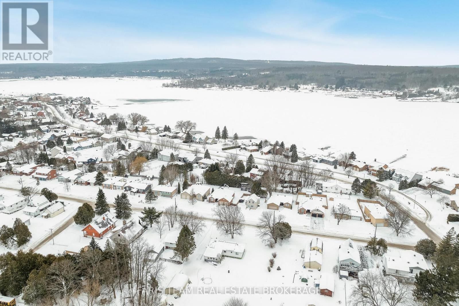 51 BECK BOULEVARD Image 33