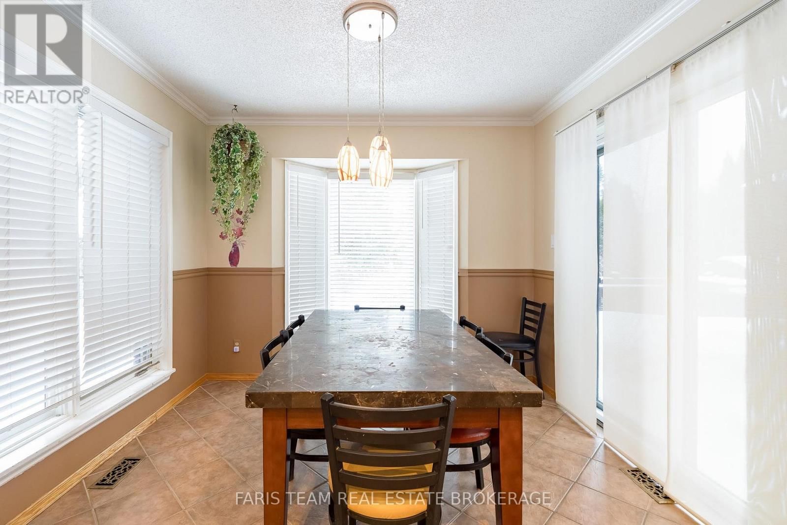 51 BECK BOULEVARD Image 9