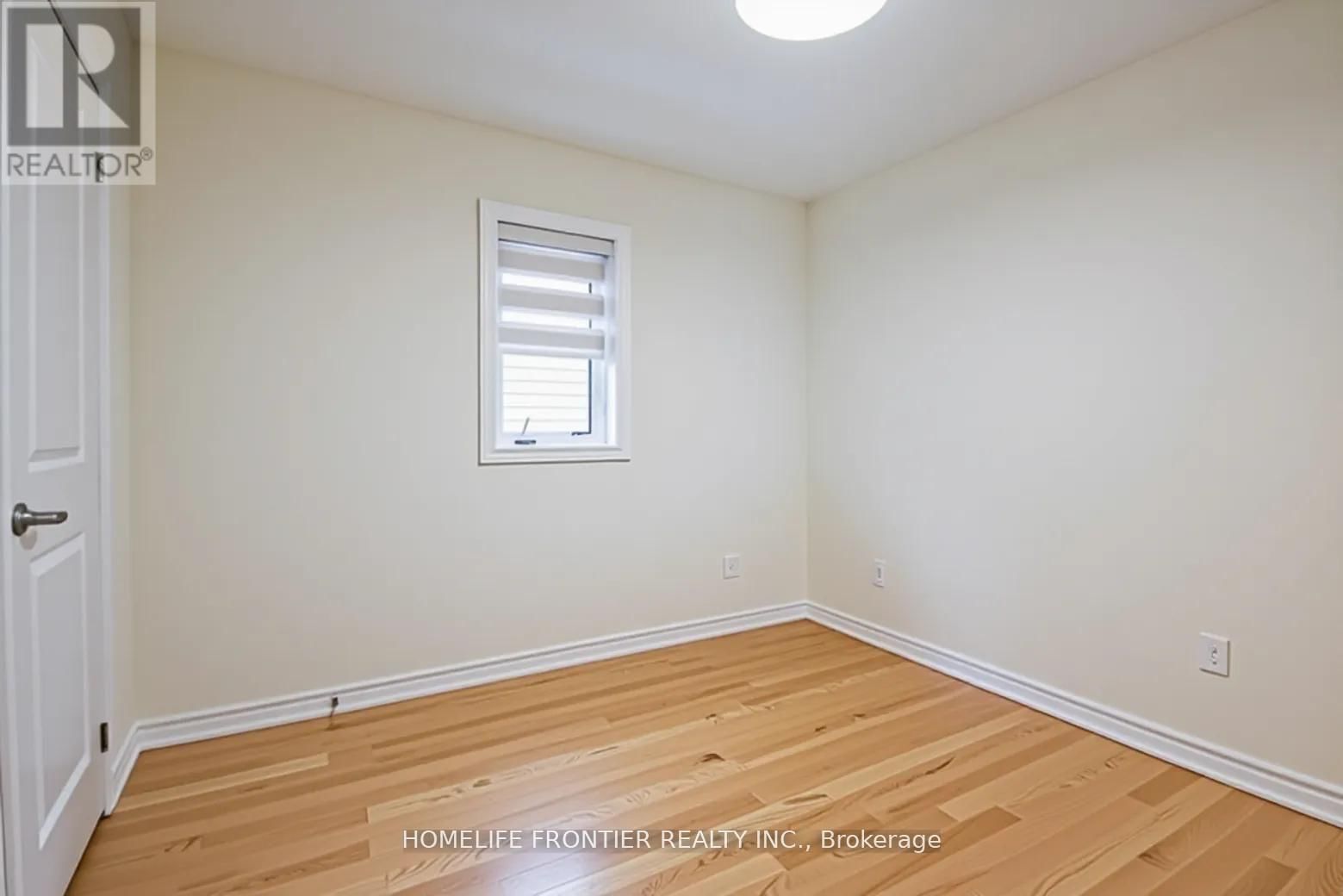 27 BANNISTER ROAD SOUTHEAST Image 12