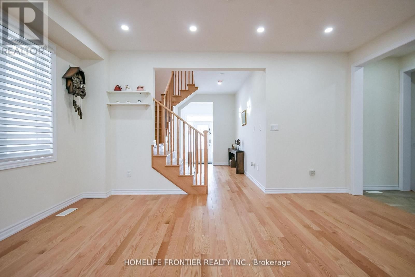 27 BANNISTER ROAD SOUTHEAST Image 18