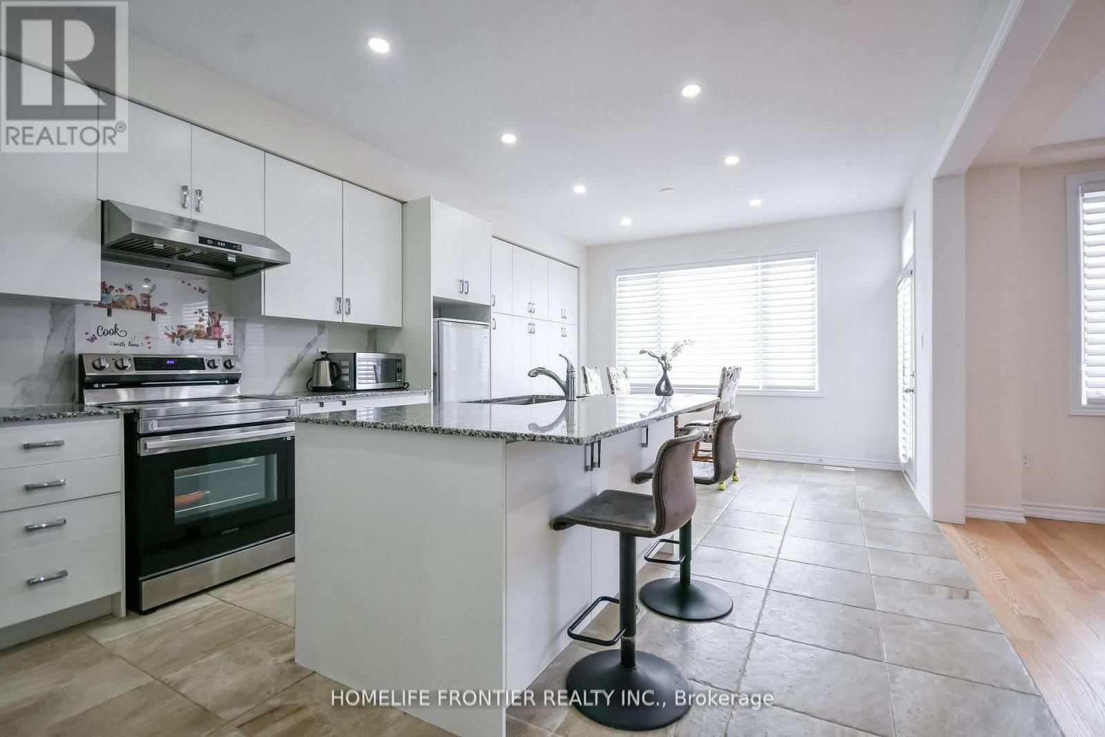 27 BANNISTER ROAD SOUTHEAST Image 21