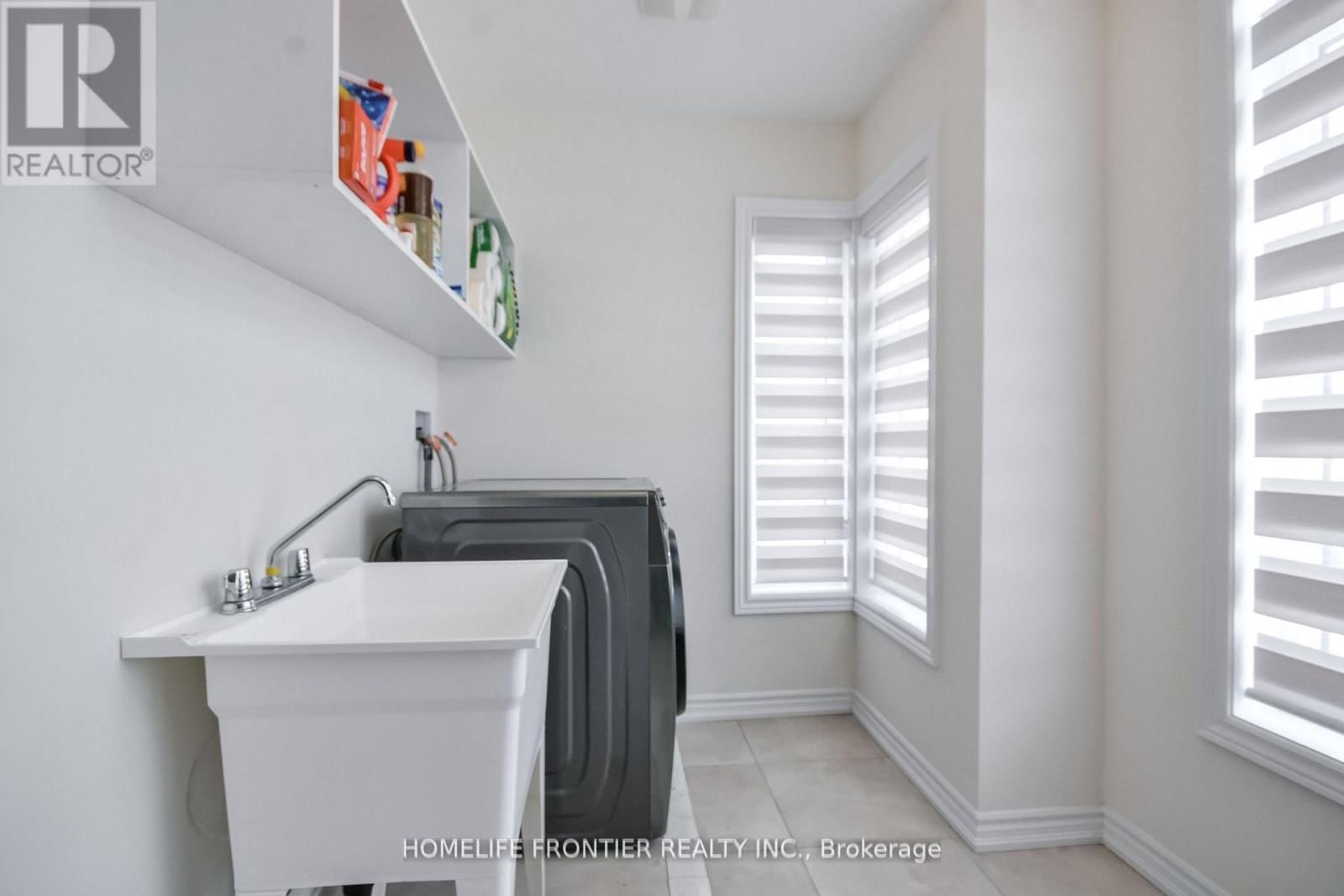 27 BANNISTER ROAD SOUTHEAST Image 22