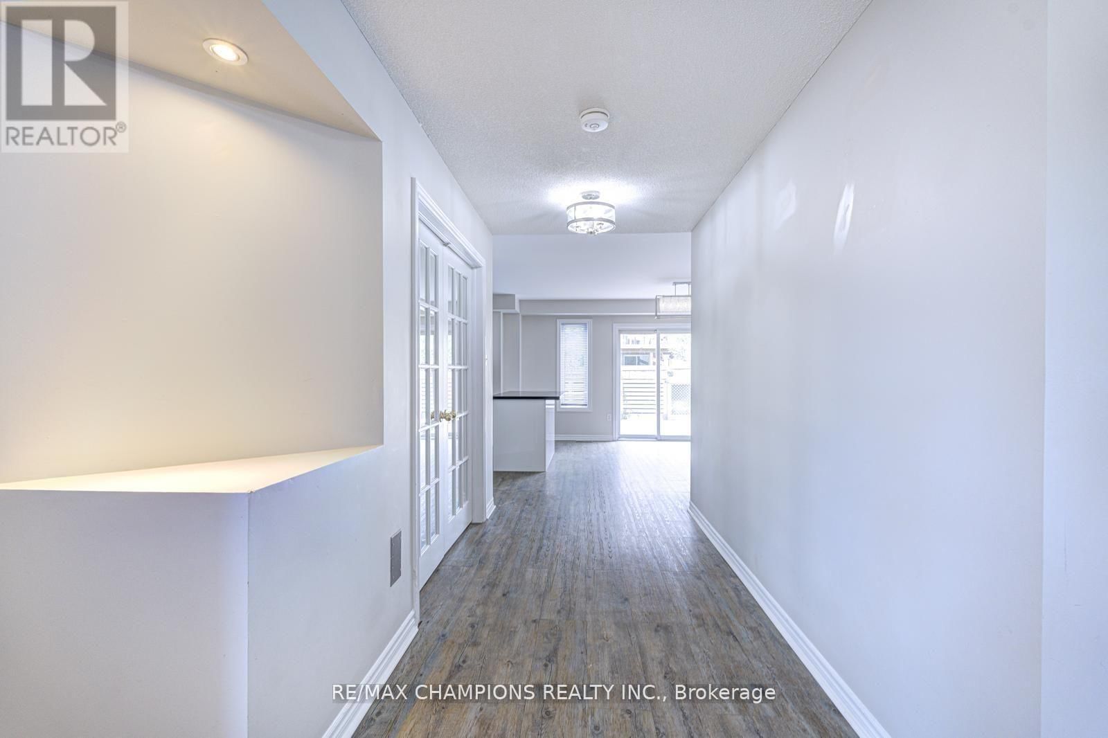 20 BELL STREET Image 11