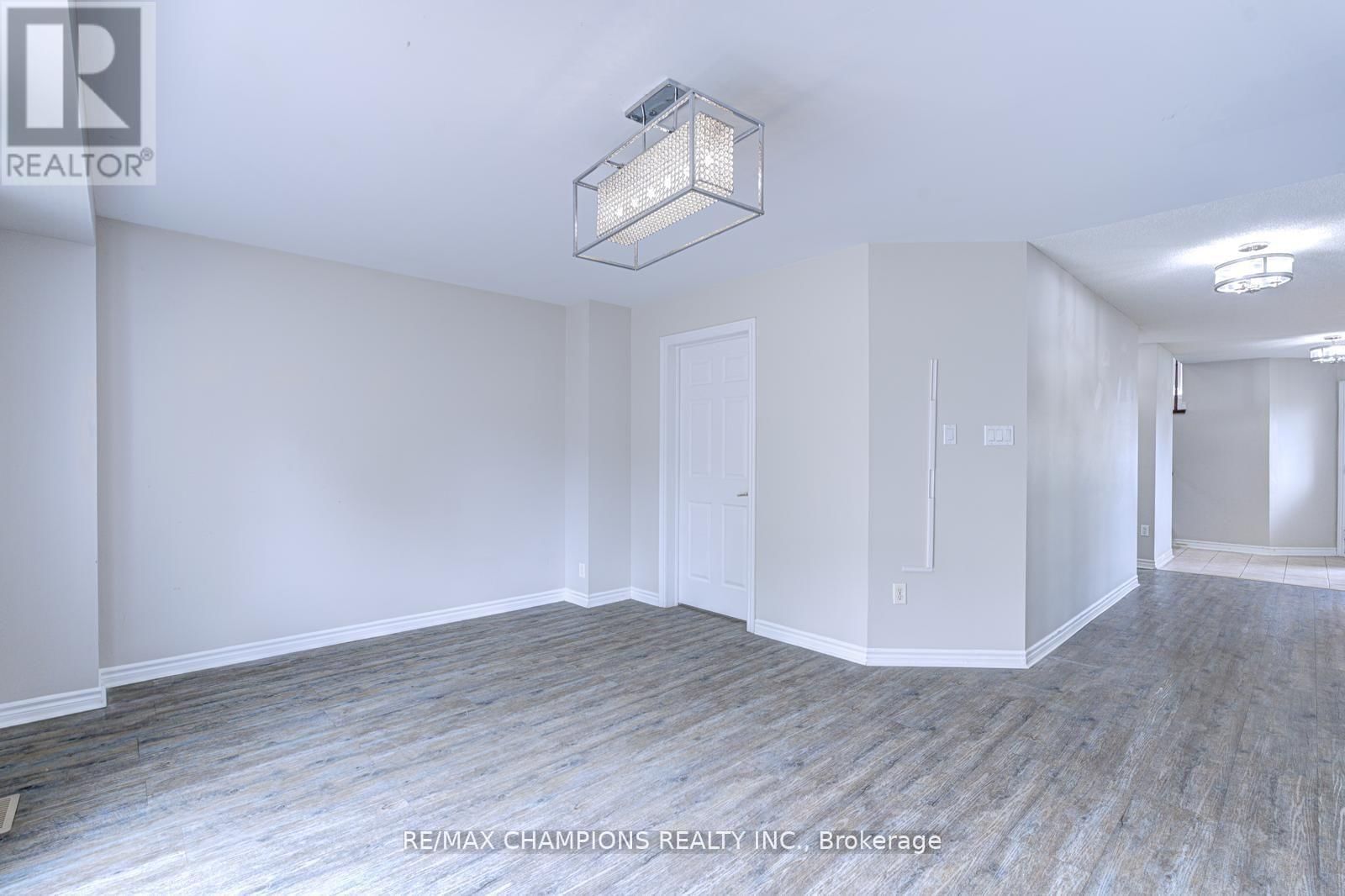 20 BELL STREET Image 13