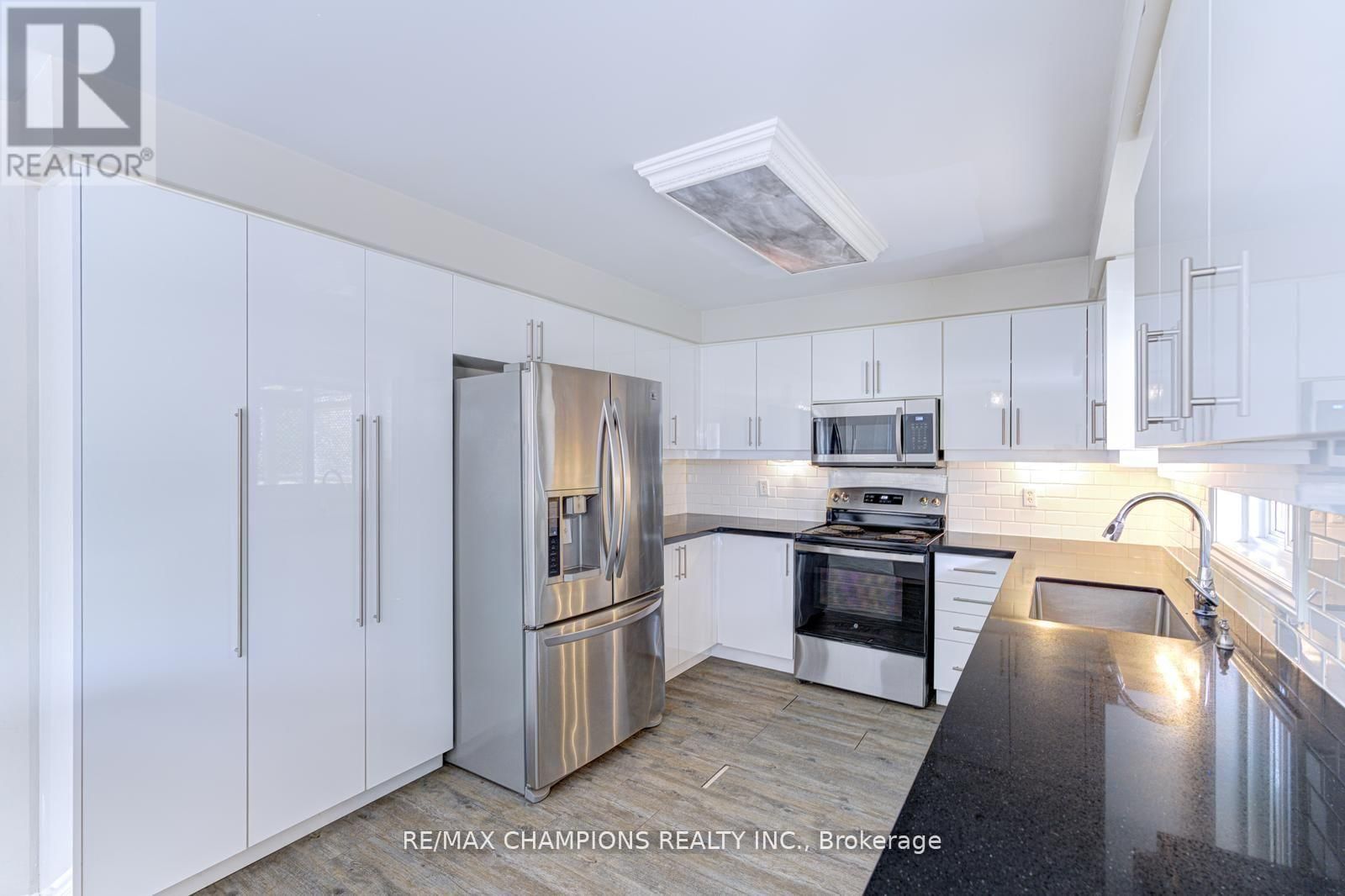 20 BELL STREET Image 18