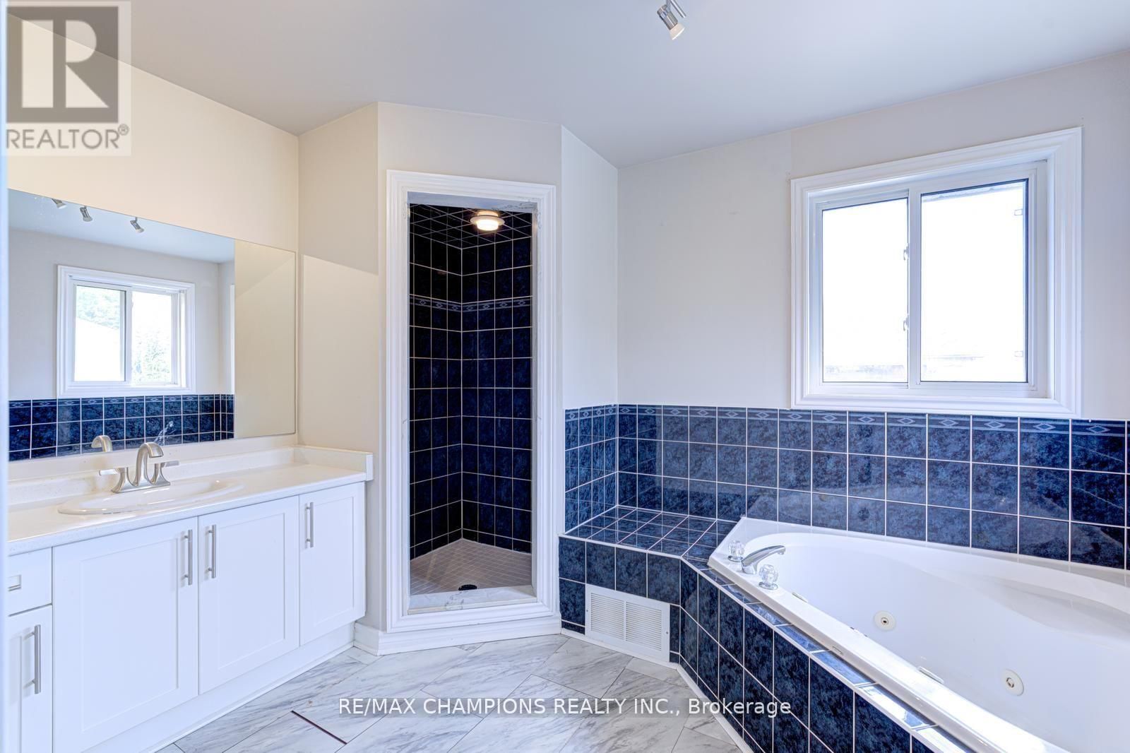 20 BELL STREET Image 28