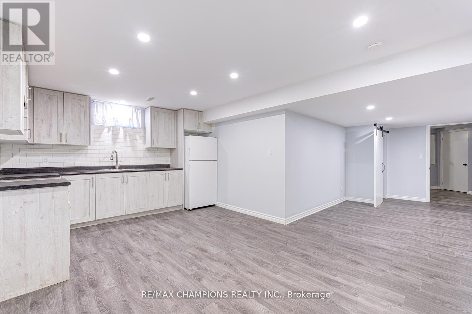 20 BELL STREET Image 43