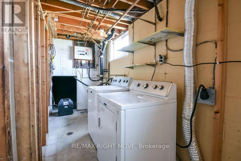 323 COLLINS DRIVE Image 31