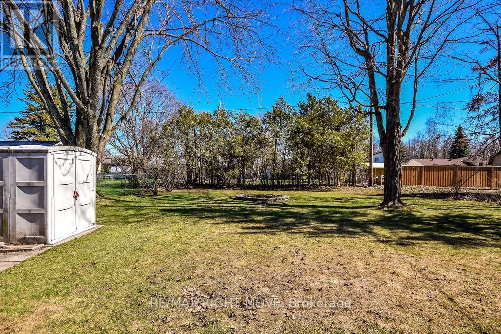 323 COLLINS DRIVE Image 32