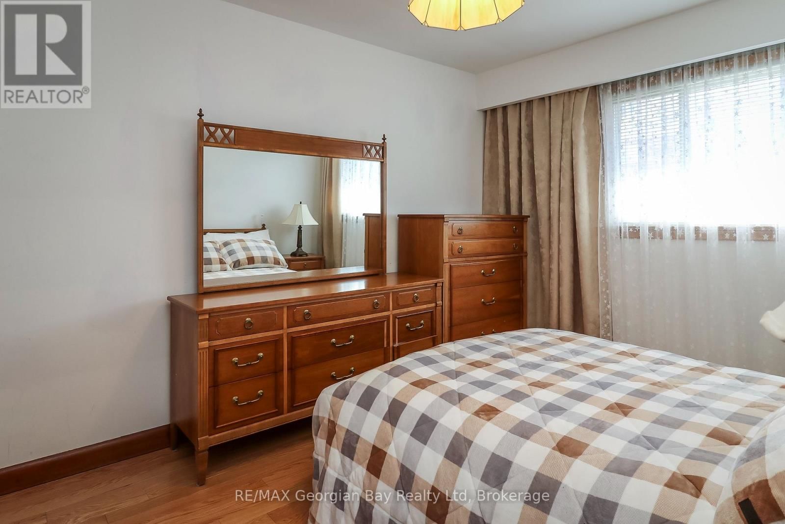 287 JOHN STREET Image 12