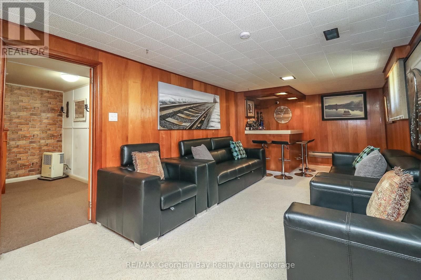 287 JOHN STREET Image 19