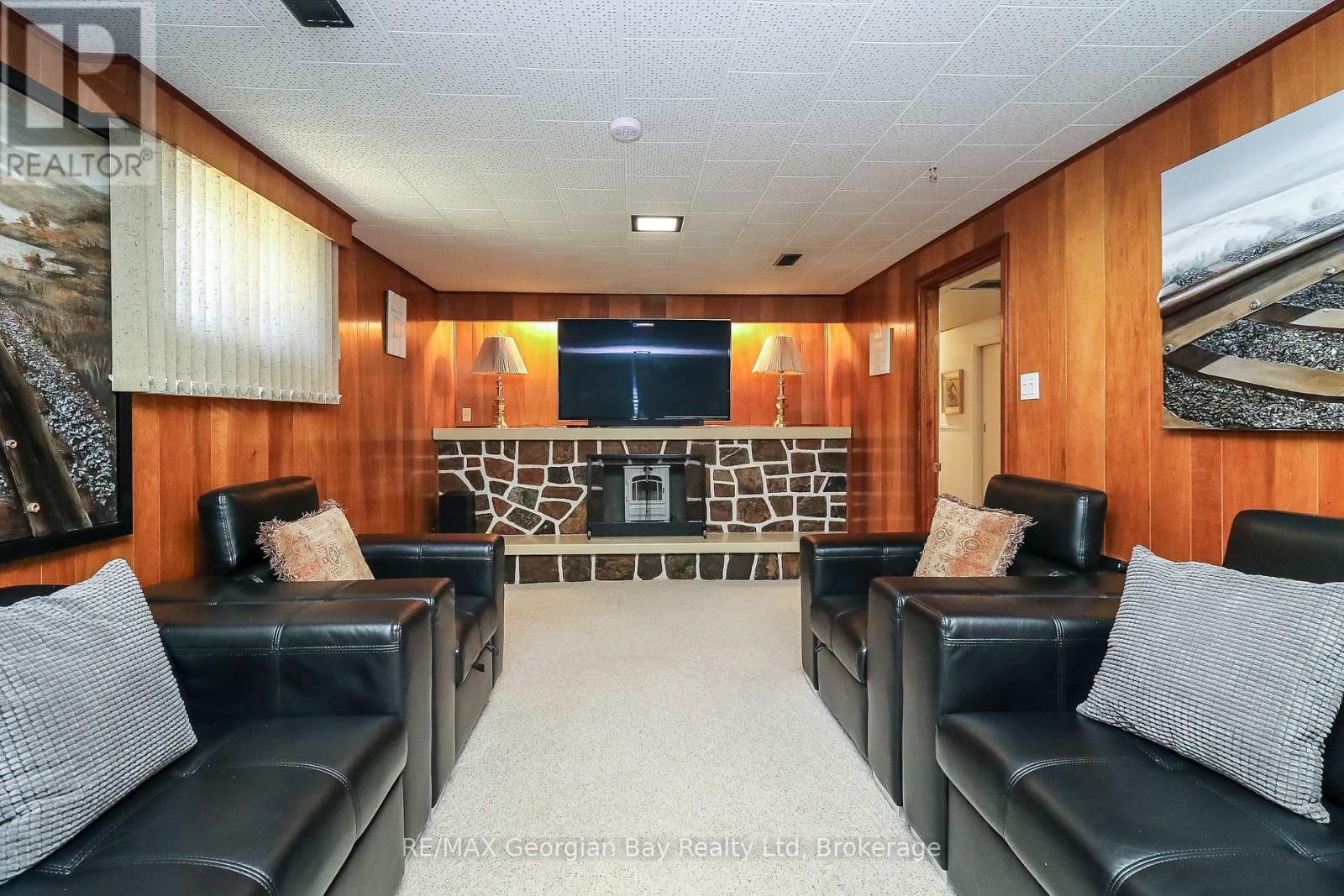 287 JOHN STREET Image 21