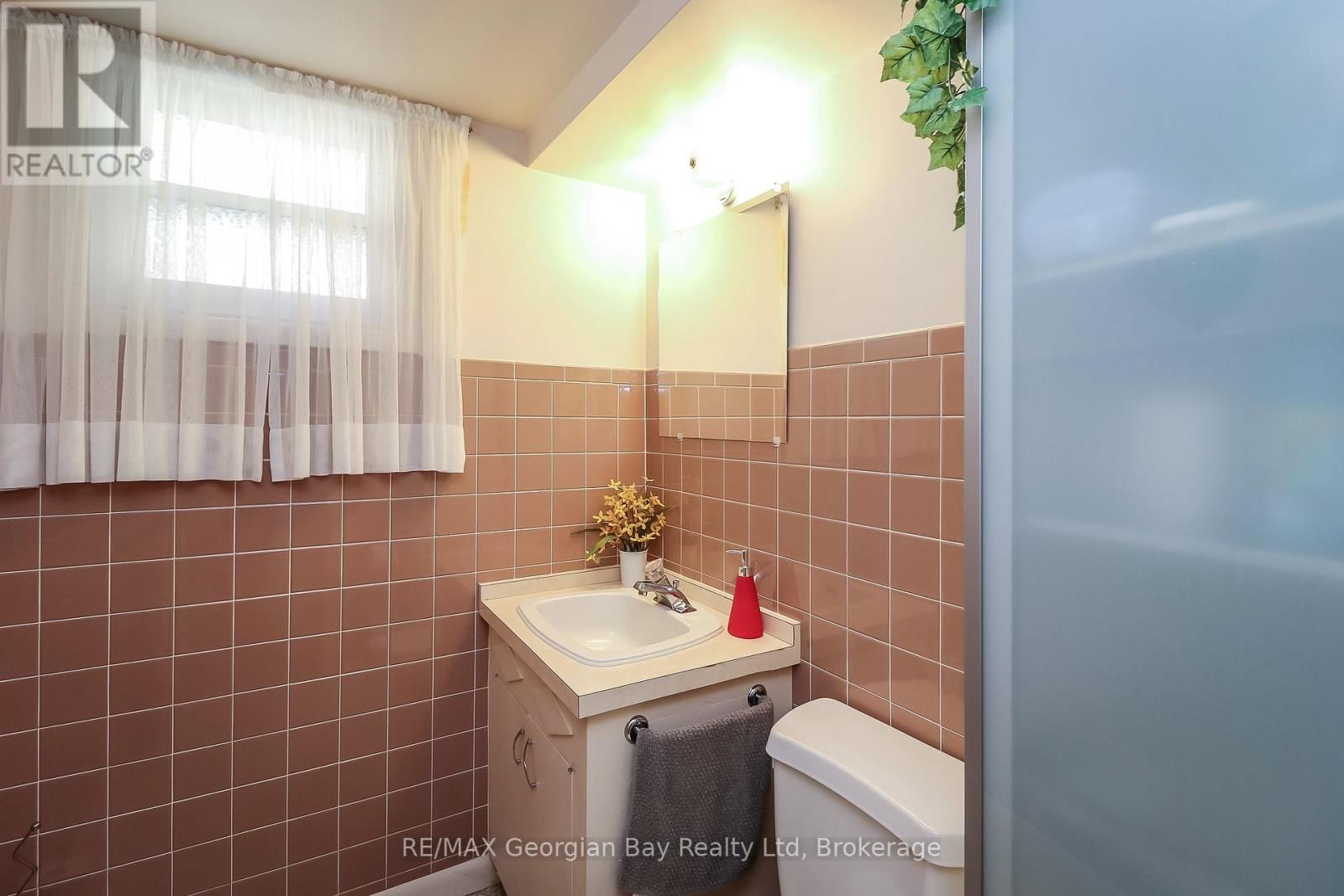 287 JOHN STREET Image 25