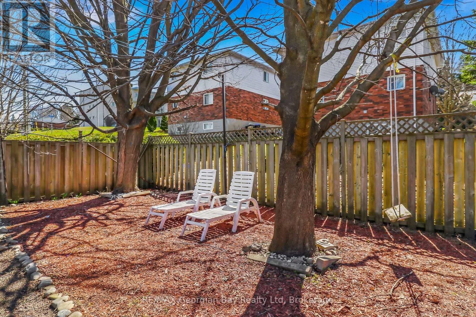 287 JOHN STREET Image 29