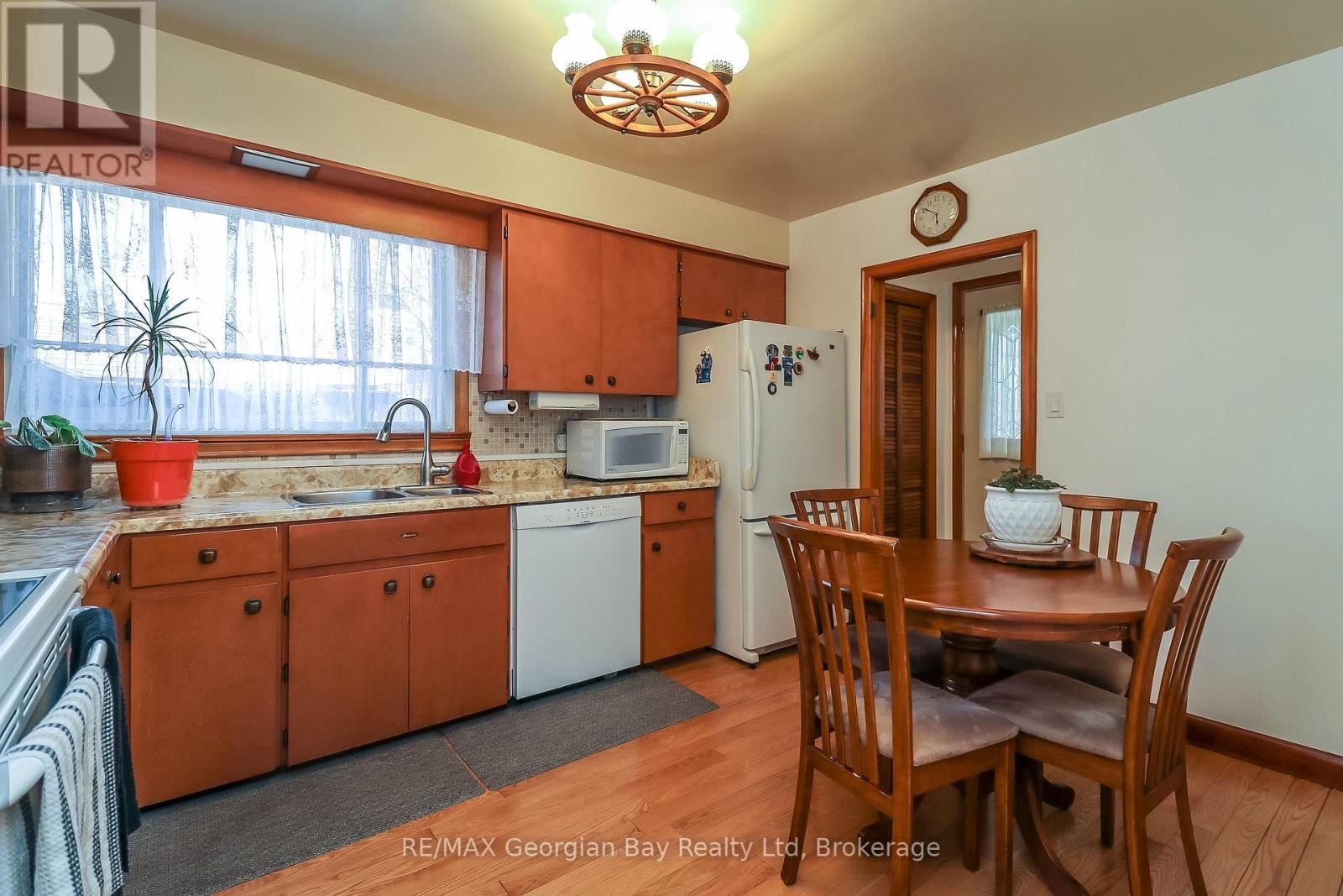 287 JOHN STREET Image 5