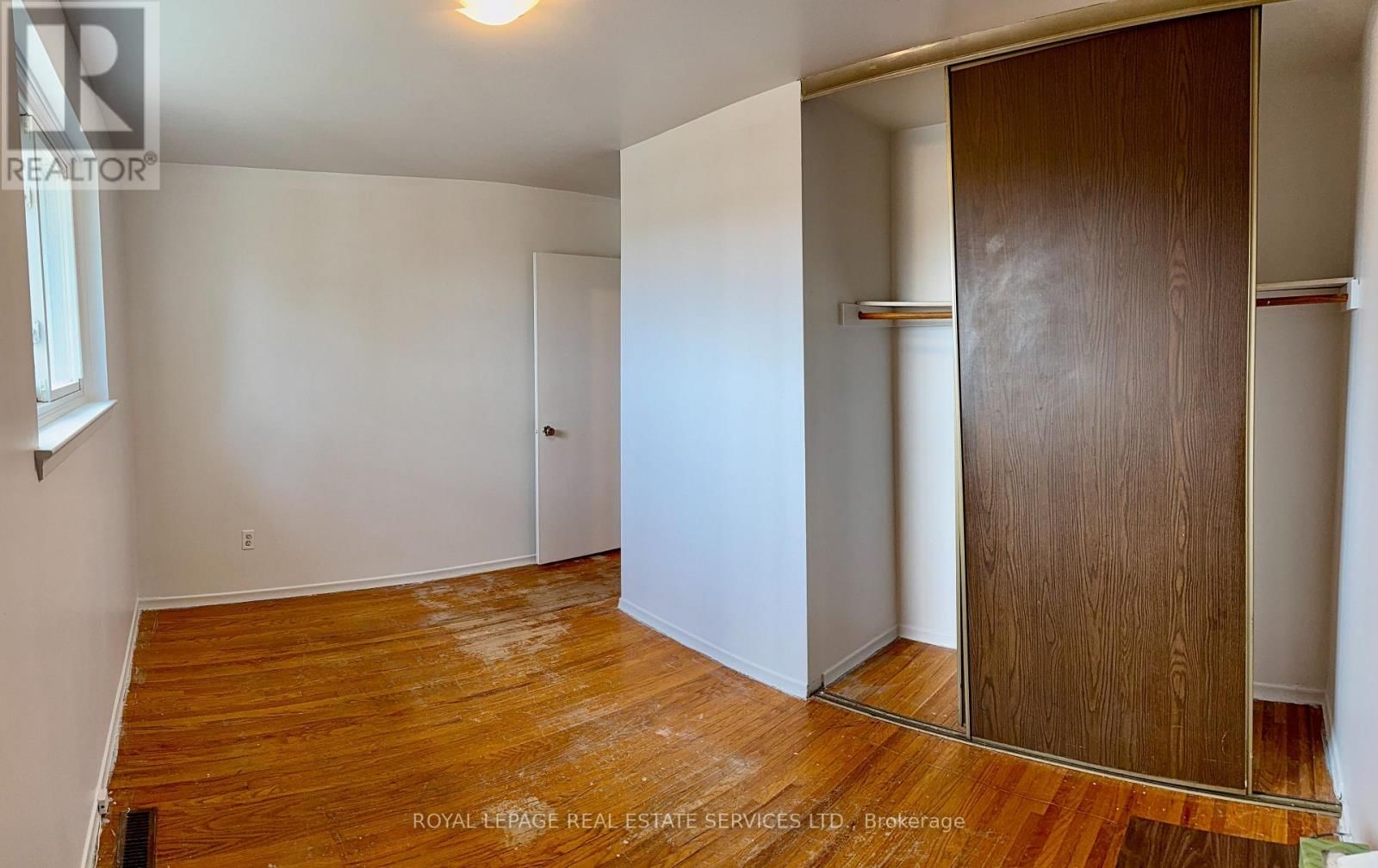 31 DAPHNE CRESCENT Image 11