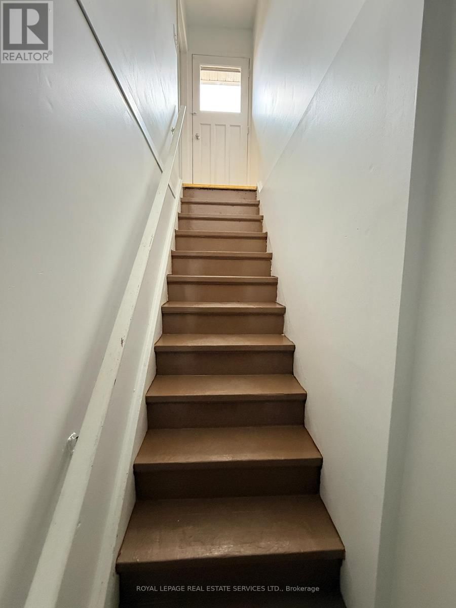 31 DAPHNE CRESCENT Image 15