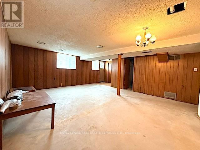 31 DAPHNE CRESCENT Image 16