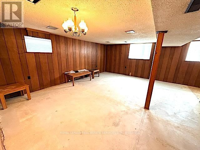 31 DAPHNE CRESCENT Image 17