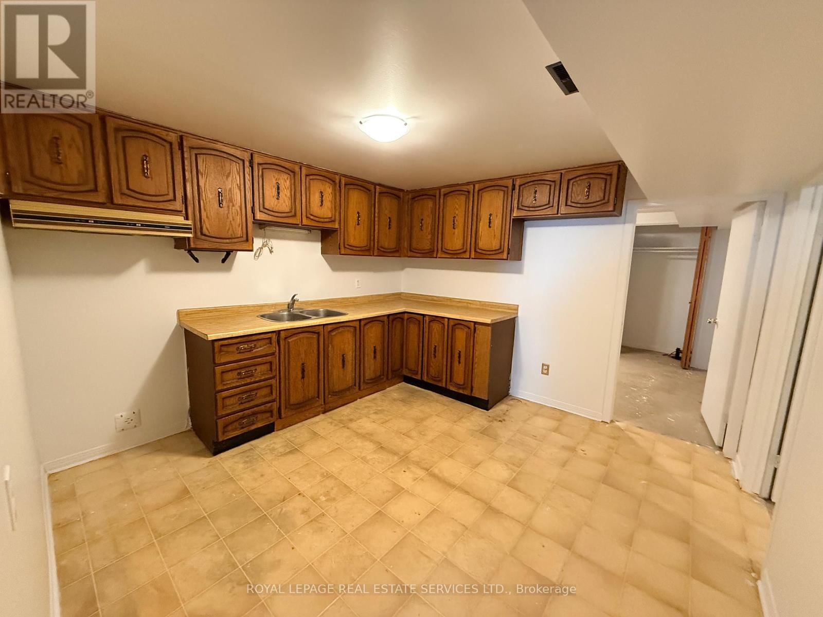 31 DAPHNE CRESCENT Image 19