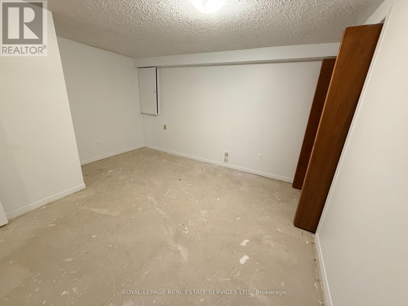 31 DAPHNE CRESCENT Image 21