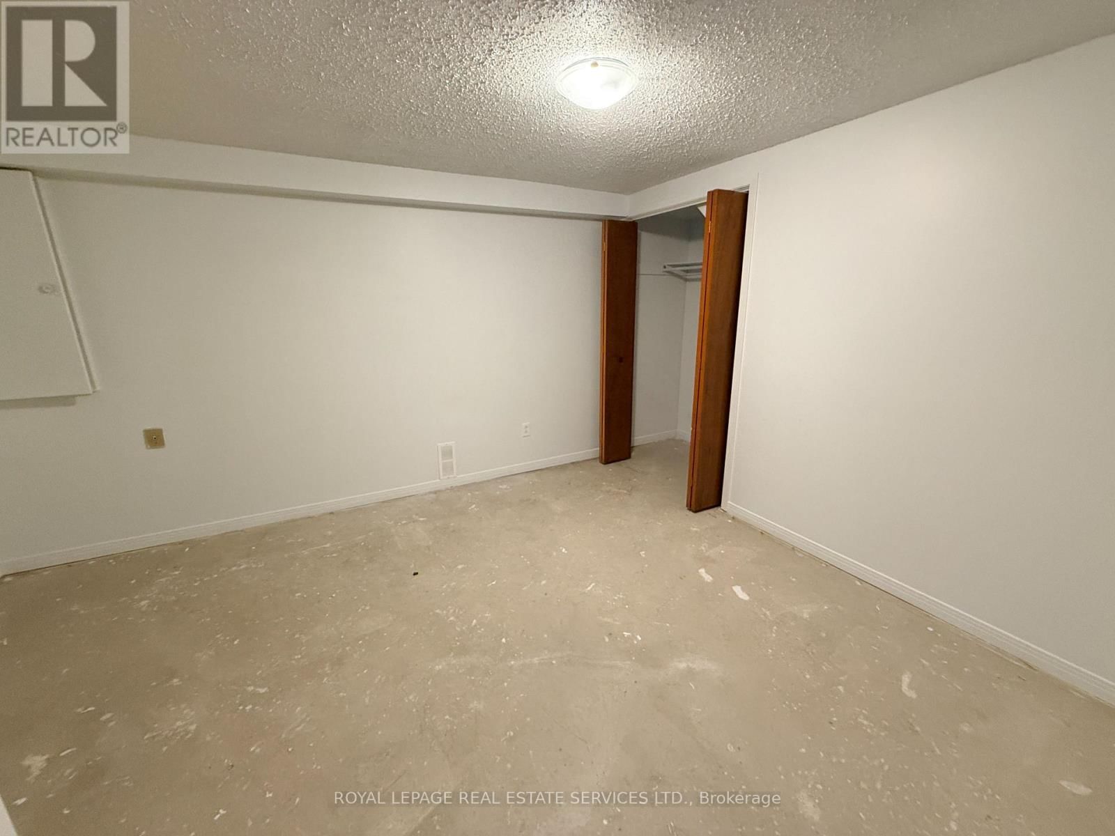 31 DAPHNE CRESCENT Image 22