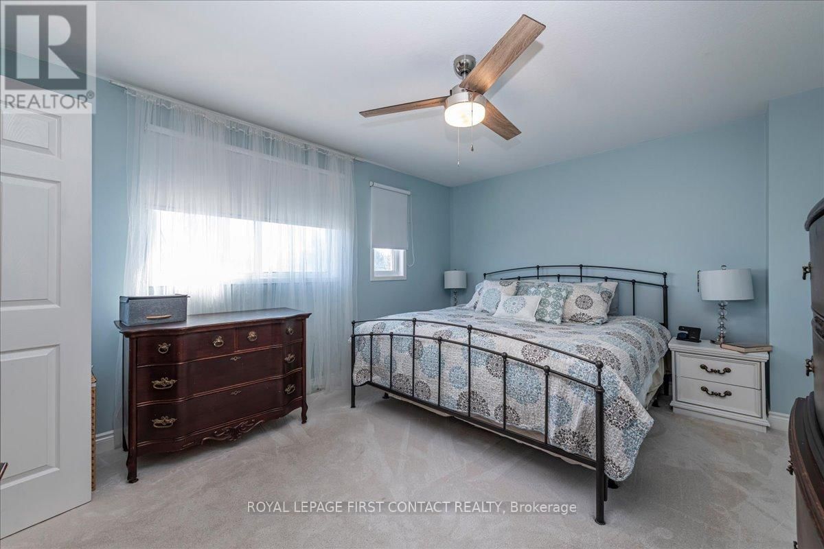 83 VIOLET STREET Image 16