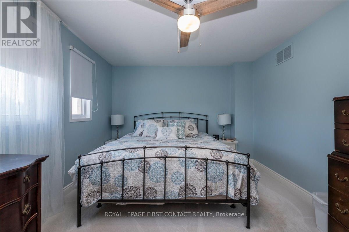 83 VIOLET STREET Image 17