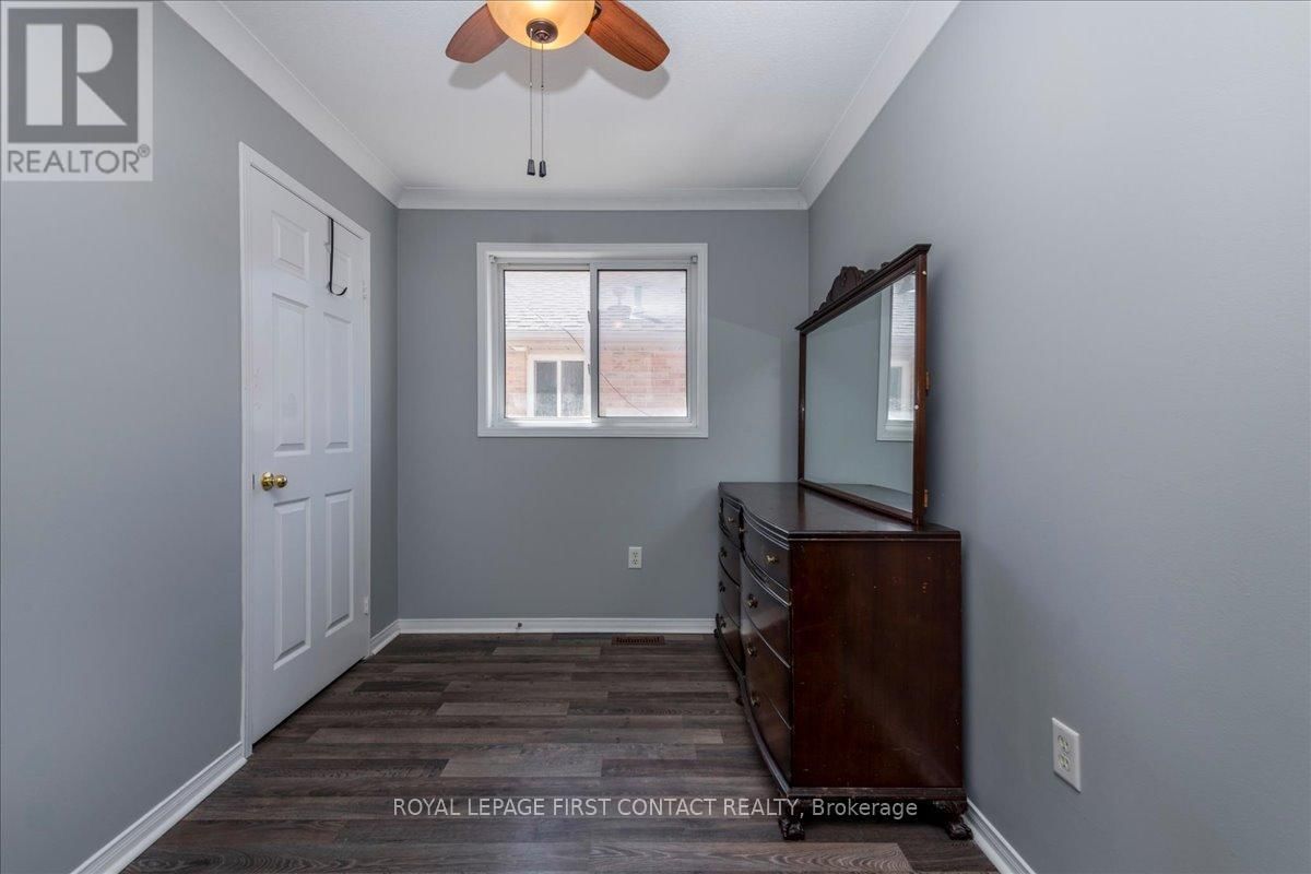 83 VIOLET STREET Image 22