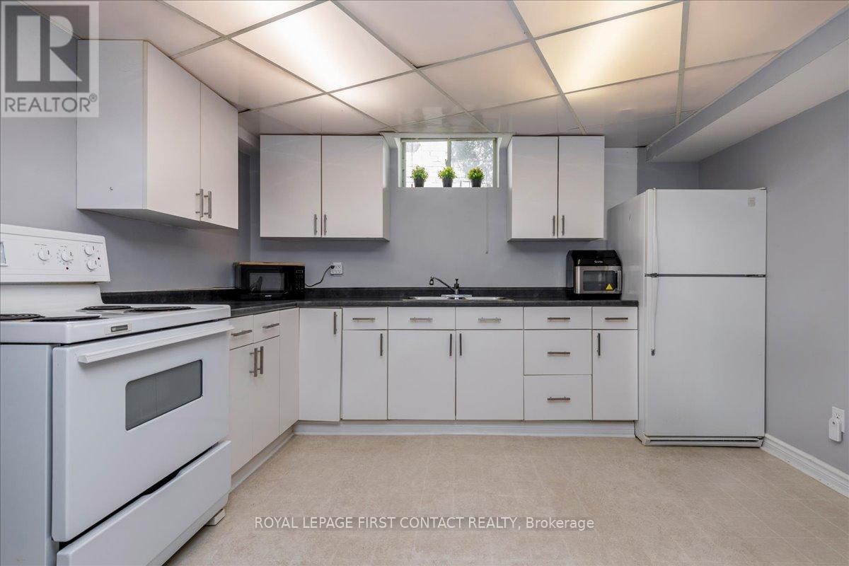 83 VIOLET STREET Image 25