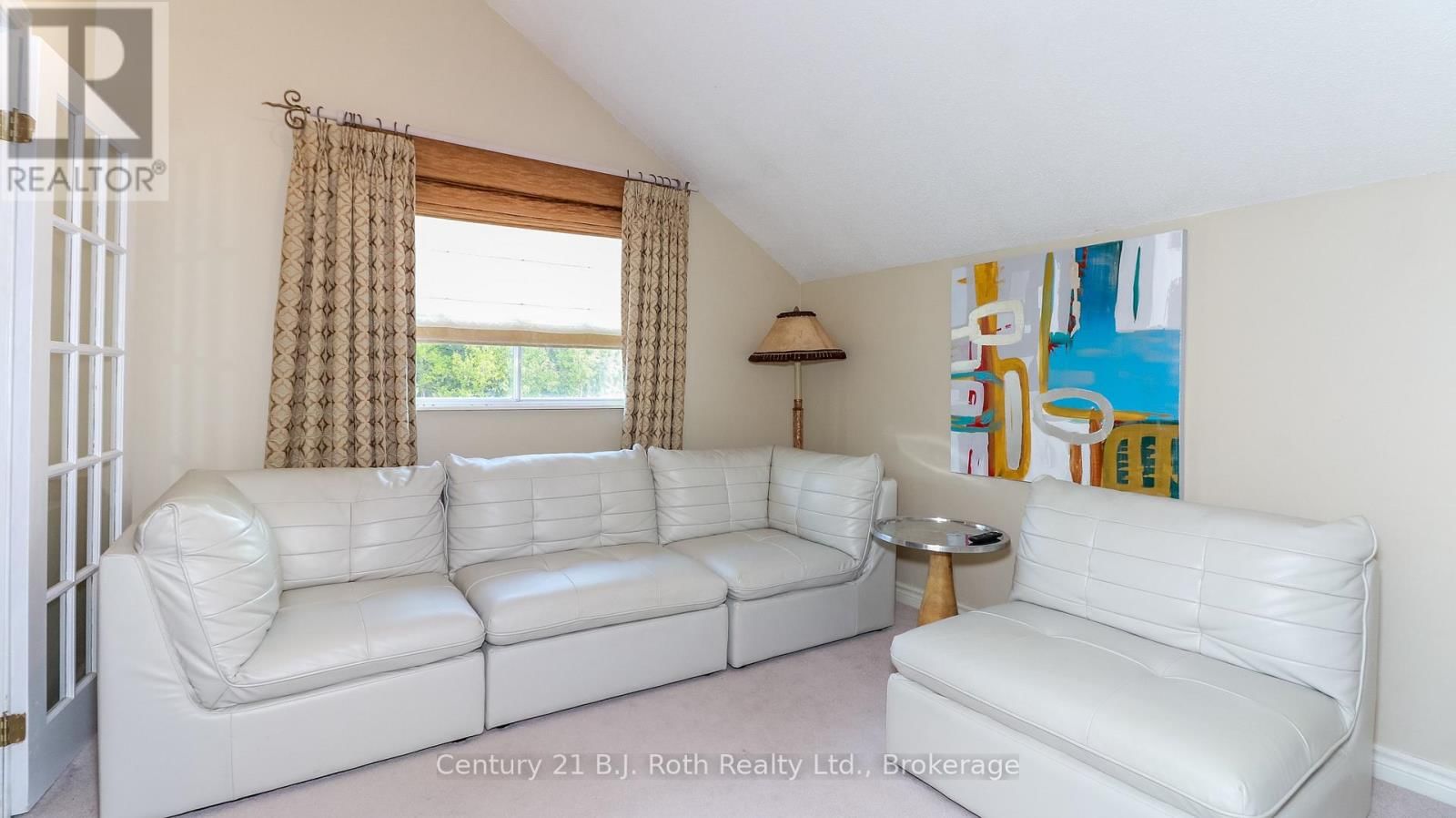 20 GRANT AVENUE Image 12