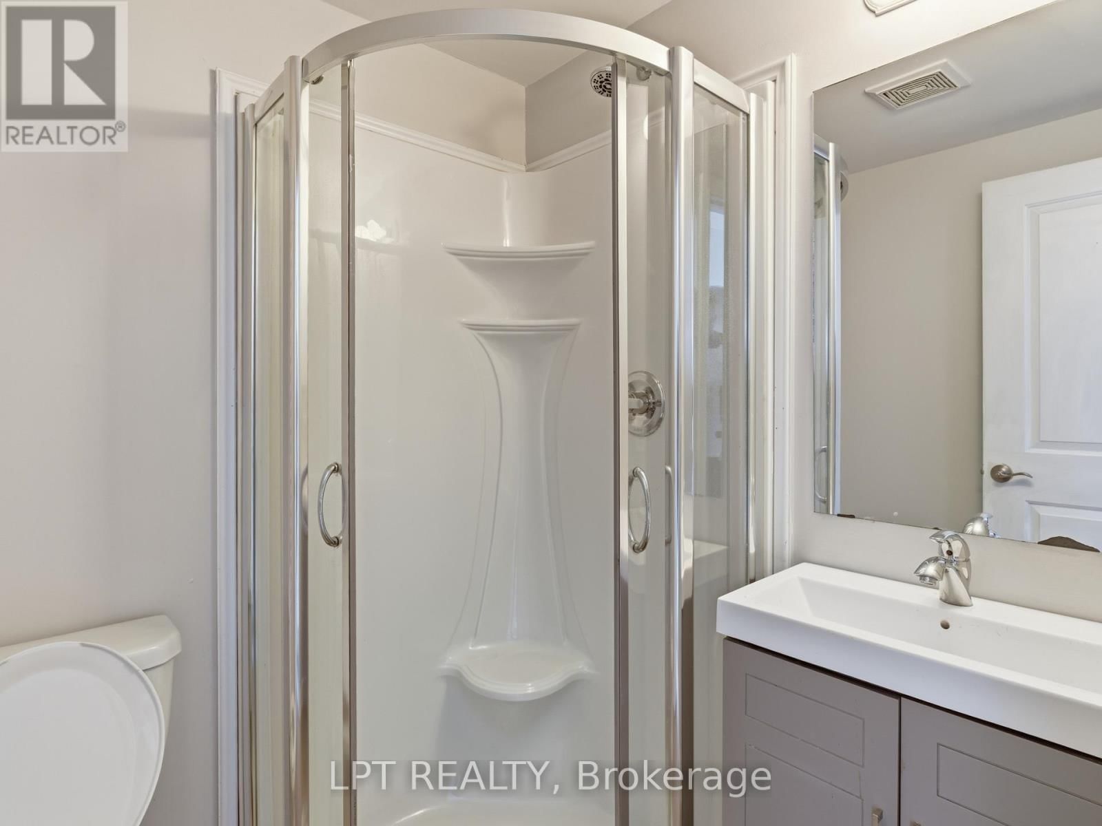 4 - 244 PENETANGUISHENE ROAD Image 13