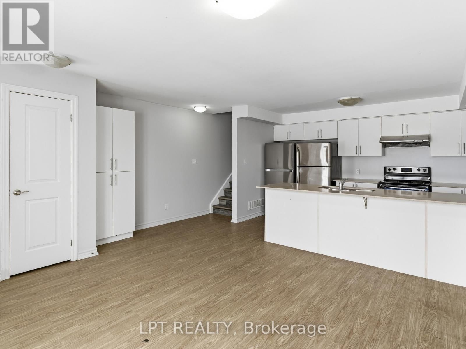 4 - 244 PENETANGUISHENE ROAD Image 20