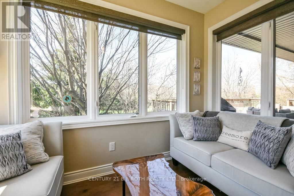 2 ROY HICKLING DRIVE Image 18