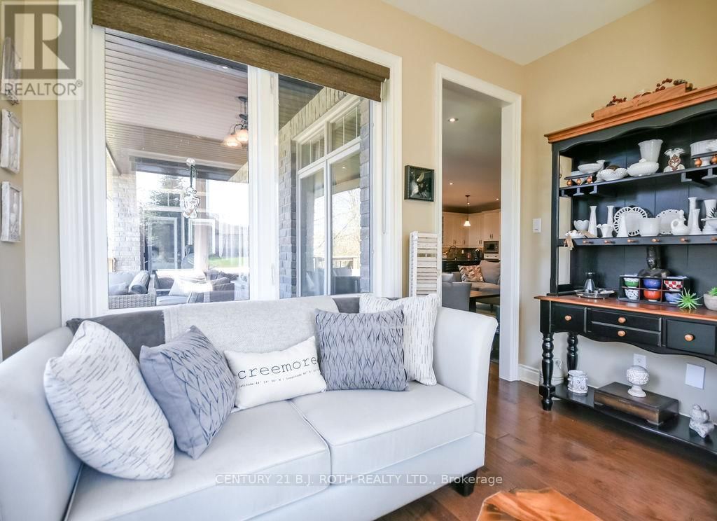 2 ROY HICKLING DRIVE Image 19