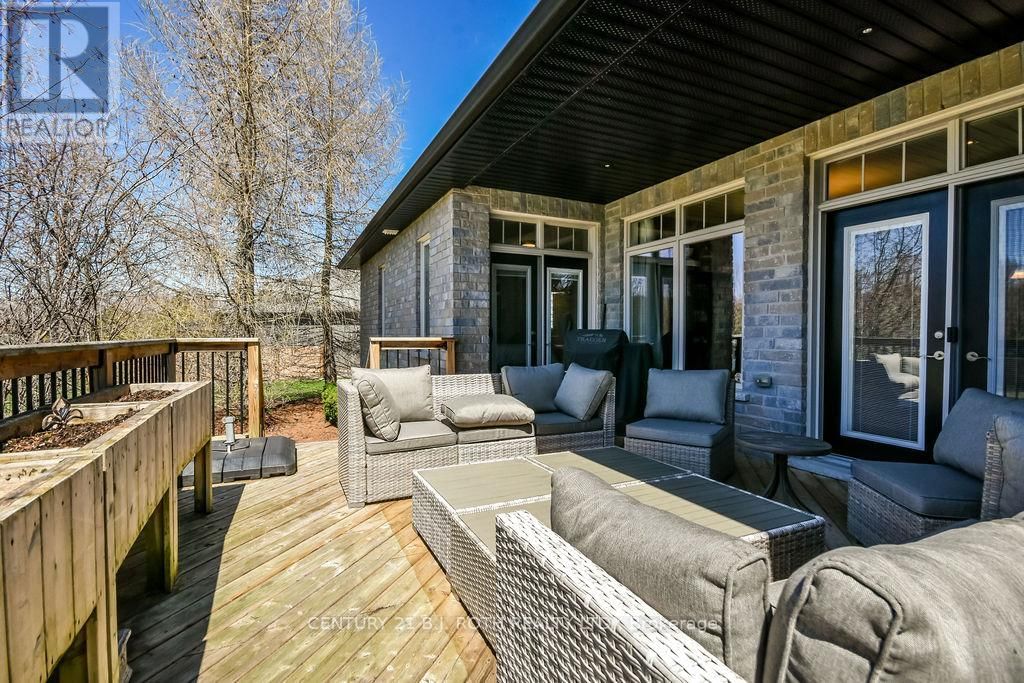 2 ROY HICKLING DRIVE Image 41