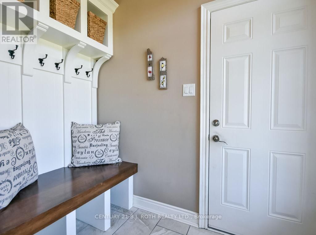 2 ROY HICKLING DRIVE Image 5