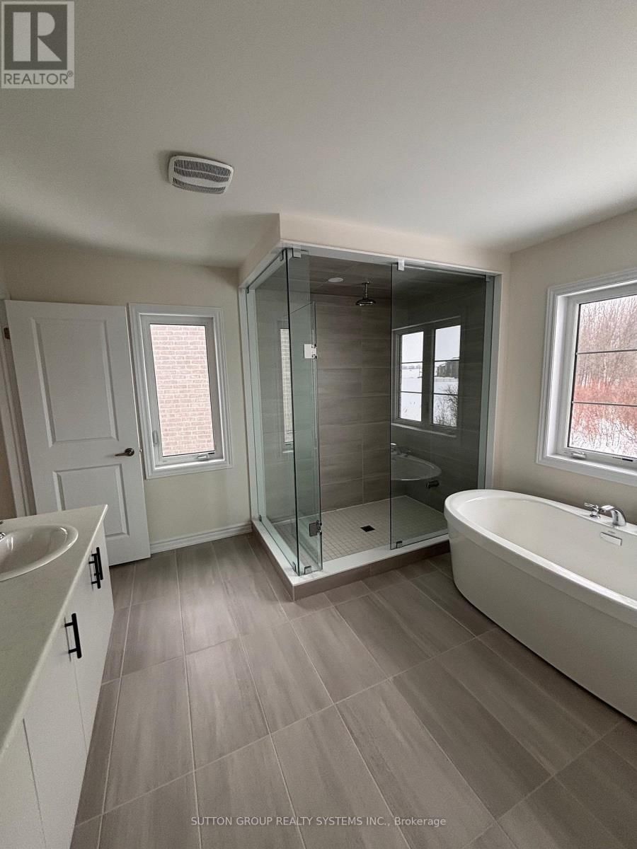 30 ROSANNE CIRCLE Image 15