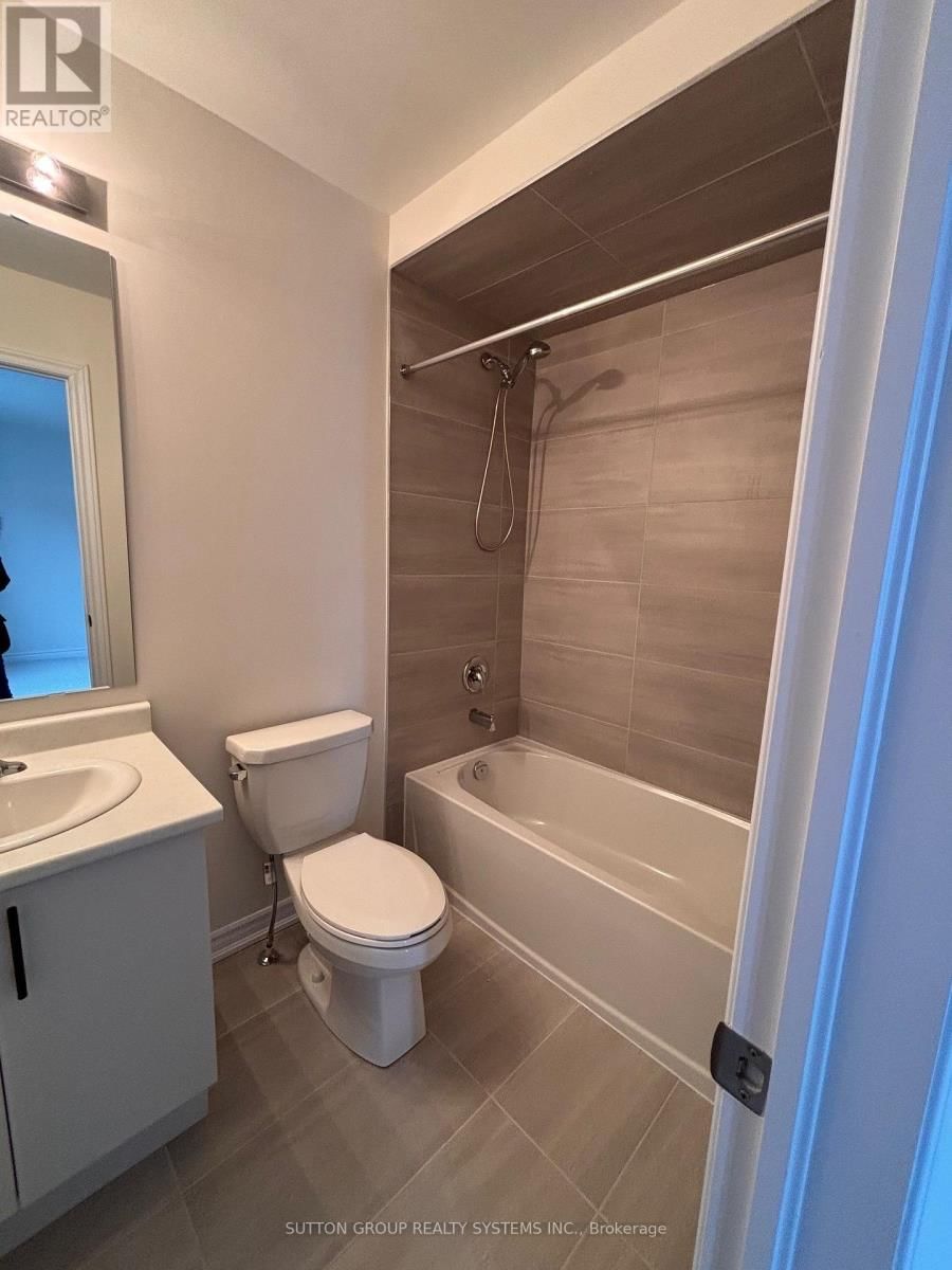 30 ROSANNE CIRCLE Image 4