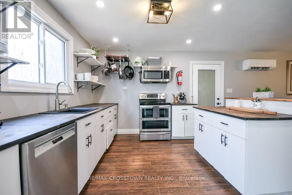 461 BARNES AVENUE Image 16