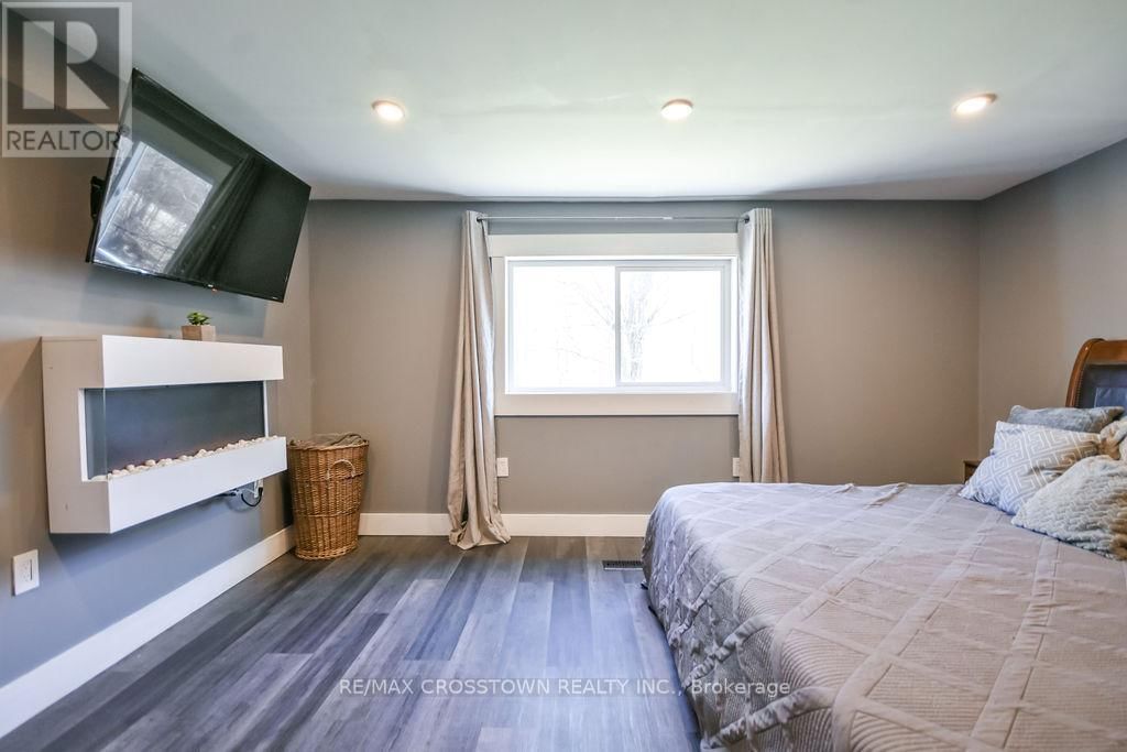 461 BARNES AVENUE Image 20