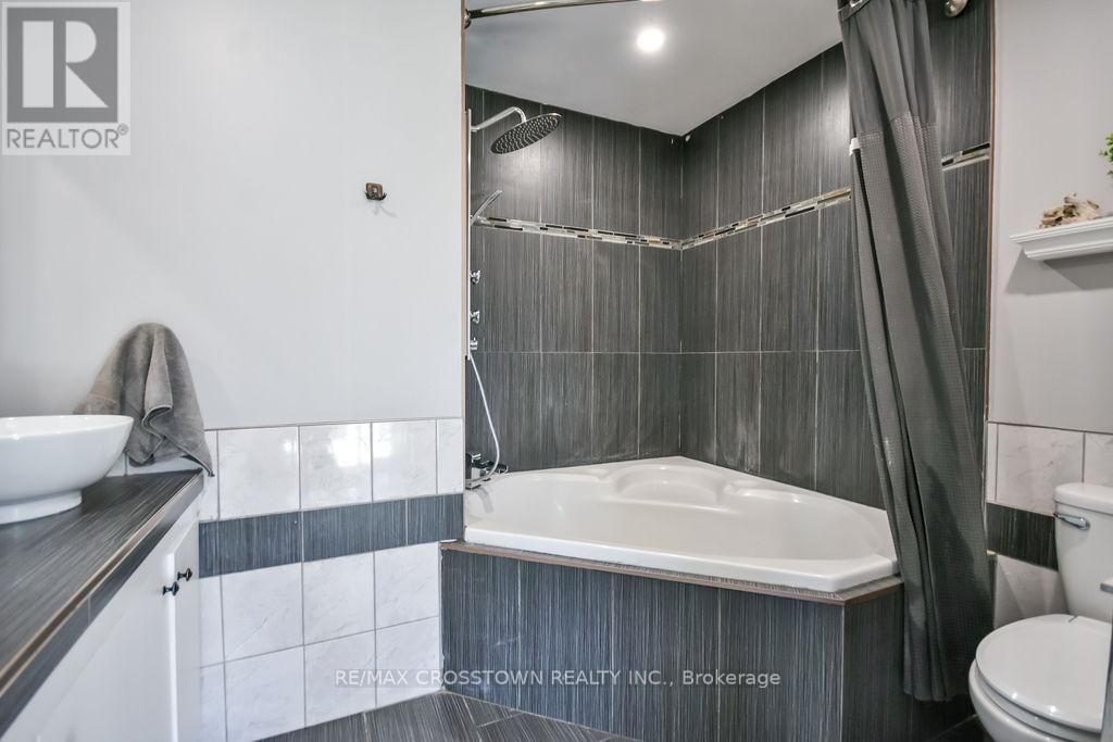 461 BARNES AVENUE Image 28