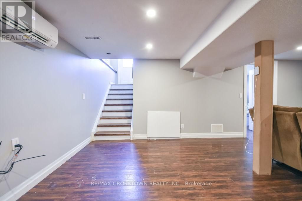 461 BARNES AVENUE Image 32