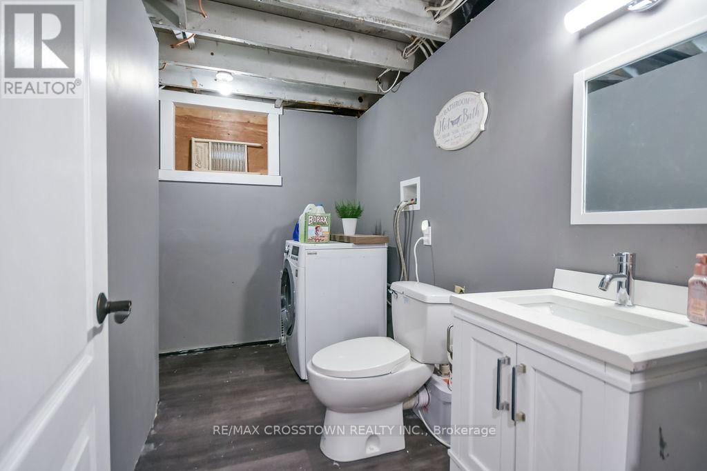 461 BARNES AVENUE Image 39