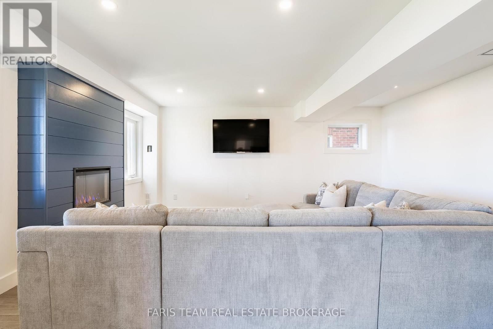 3117 EMPEROR DRIVE Image 29